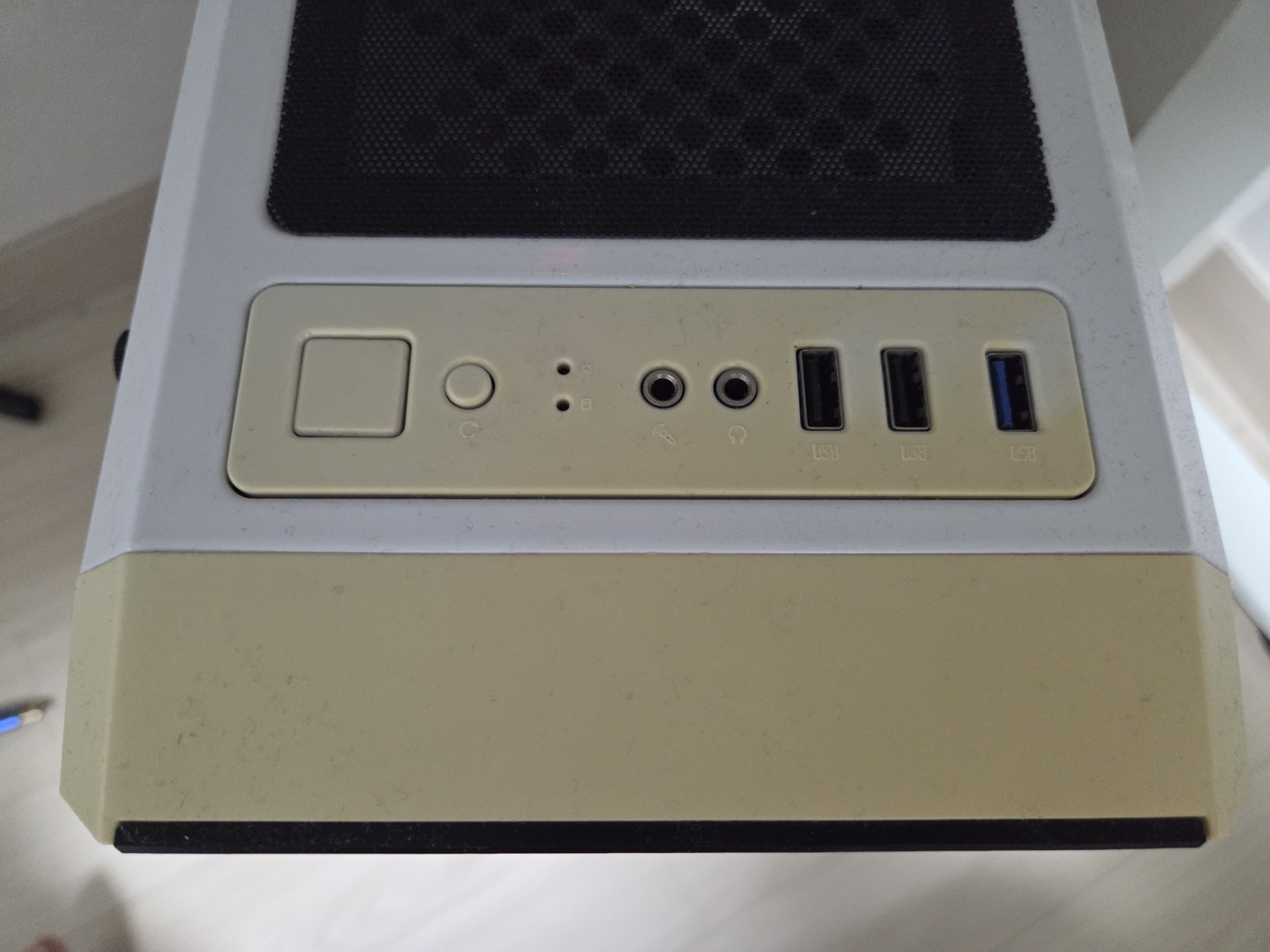 3RSYS L220 케이스 교체 실측, 부하 중 GPU·보드 4도 하락 사진 3